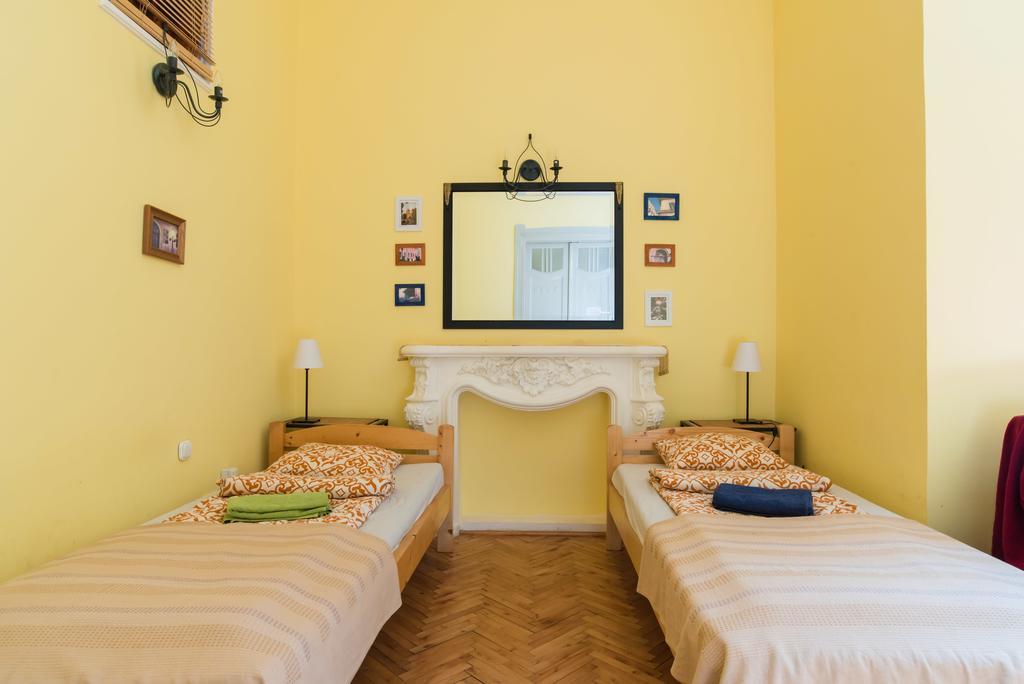 Downtown Oasis Hostel บูดาเปสต์ ภายนอก รูปภาพ
